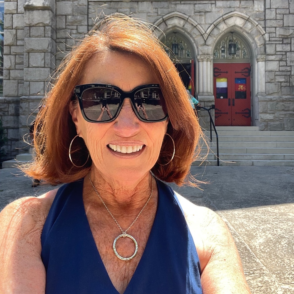 Meet your Posher, Linda